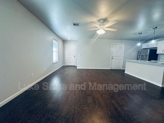 Photo - 11412 N Lincoln Blvd