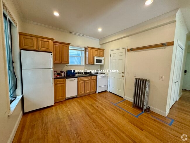 Building Photo - 1576 Cambridge St Unit 1R Rental