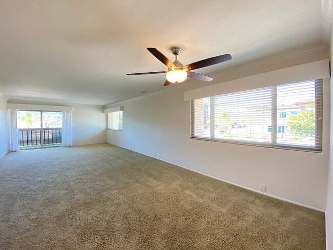 Photo - Beautiful corner condo in Lake San Marcos