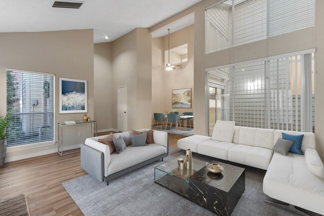Building Photo - 955 Memorial Village Dr Rental