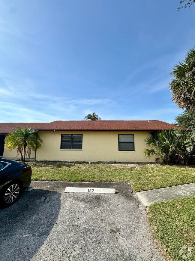 Building Photo - 452 Glenwood Dr Rental