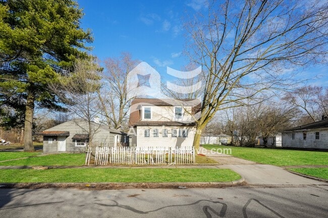 Building Photo - 1146 Huey St