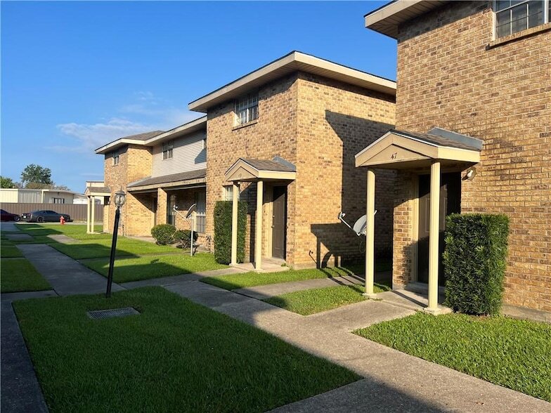 Photo - 126 Lakewood Dr Townhome