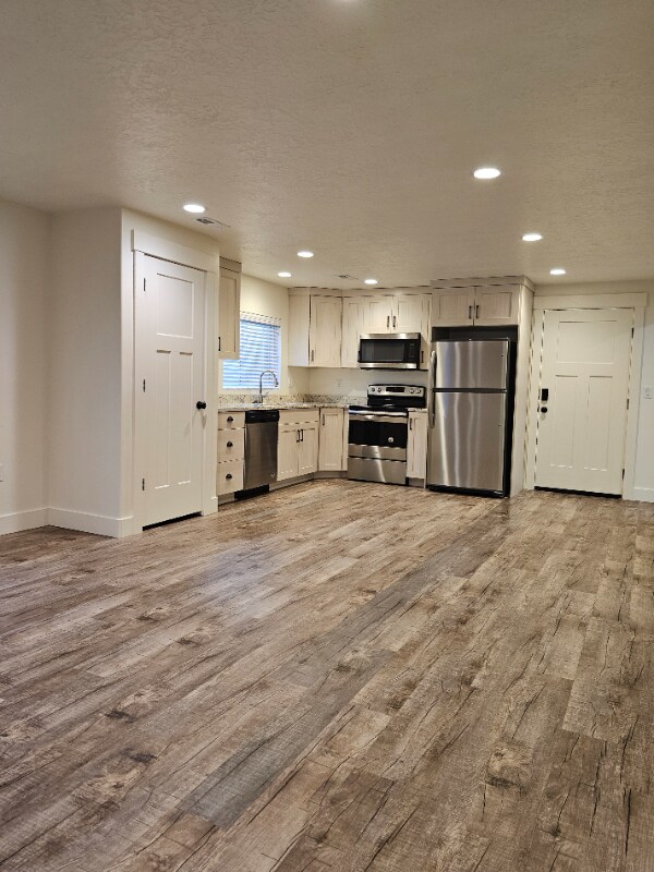 Photo - 292 Braeburn Ln