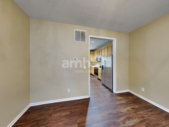 Photo - 453 Dakota Run