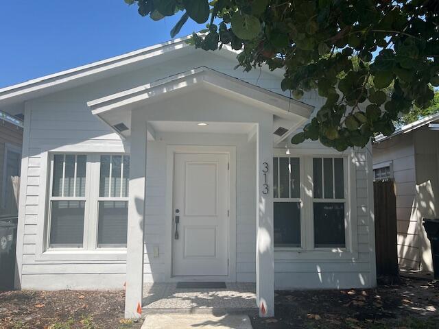 Photo - 313 S E St Casa