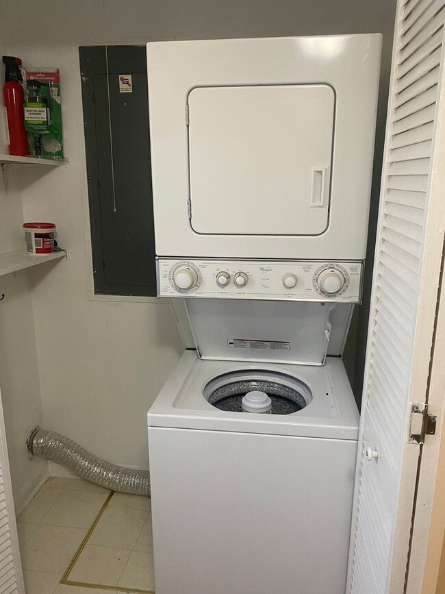 Photo - Radford, 2 BR / 1 BA Available Feb. 10th