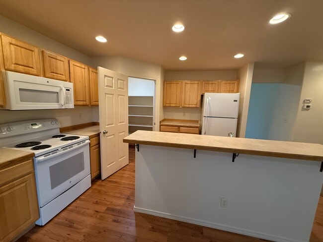 Photo - 4045 Carbon St