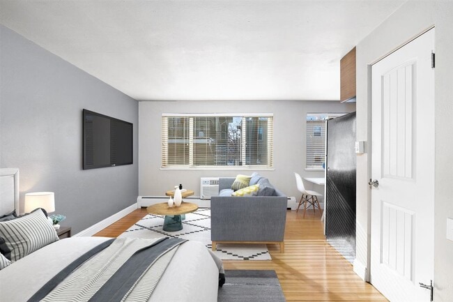 Building Photo - 1721 N Humboldt St Unit 303