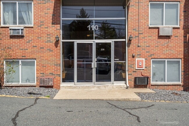 Photo - 110 Boston Post Rd E Unidad 4