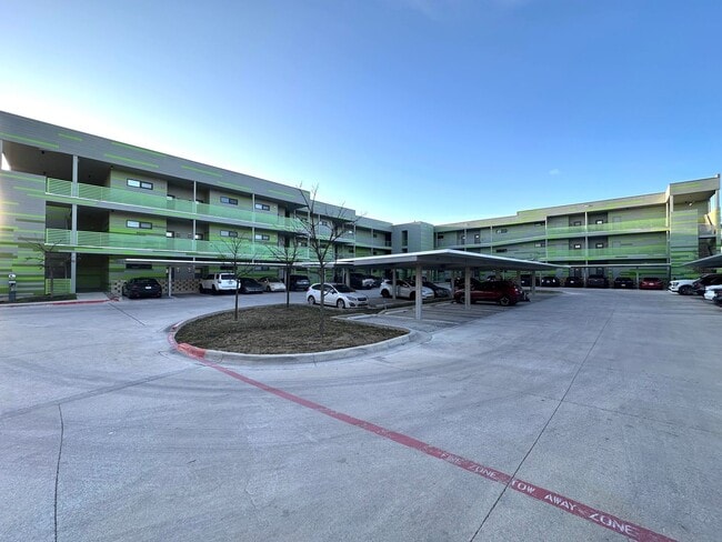 Photo - Modern Gated Community, Top Floor Unit with a large balcony, 2 Bedrooms 1.5 Baths Condo for Rent ...