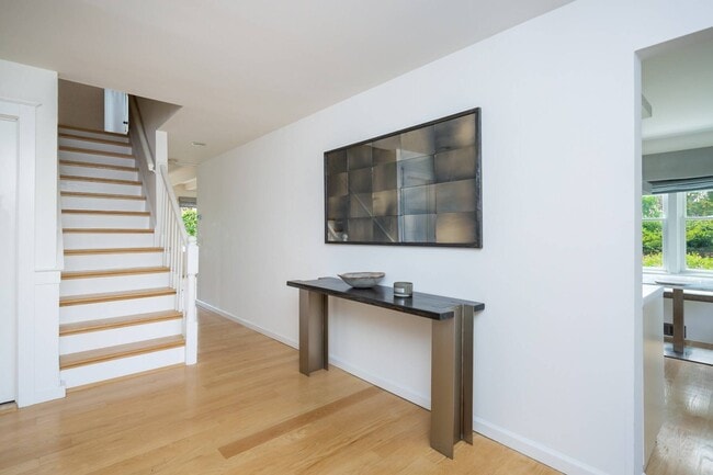 Photo - 869 Head of Pond Rd