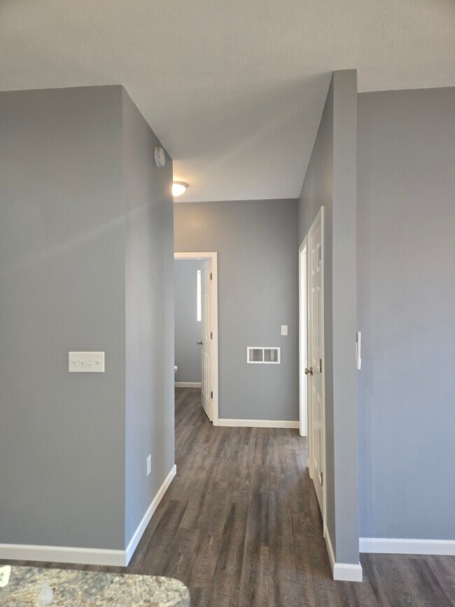 Hallway - 121 W Washington St Unit B2