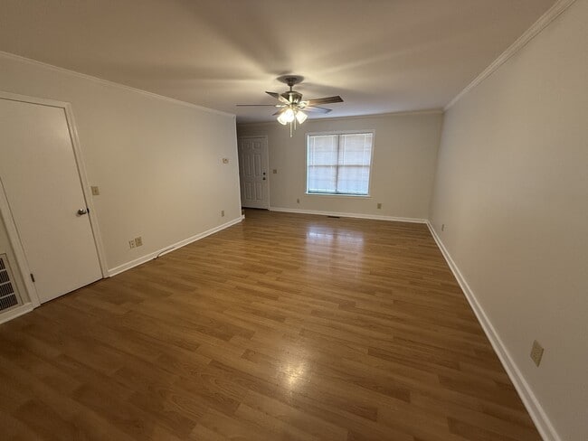 Photo - 1803 Thomas Ln