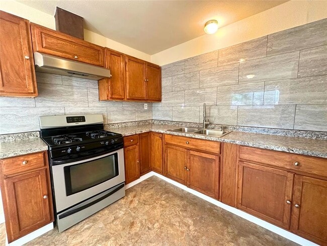 Photo - 2525 Dovemeadow Dr