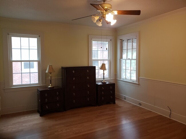 Photo - 774 Boulevard