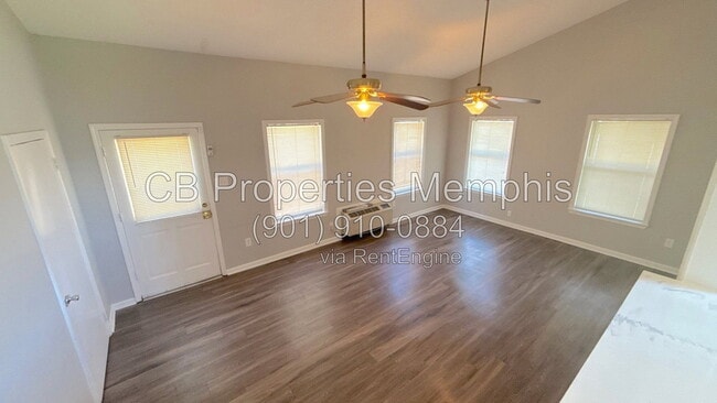 Photo - 3136 Sycamore View Rd