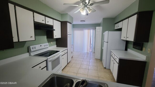 Photo - 140 Laughing Gull Ct