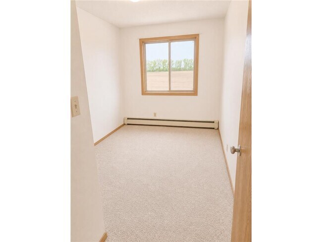 Photo - 910 Hengen St Unit 402