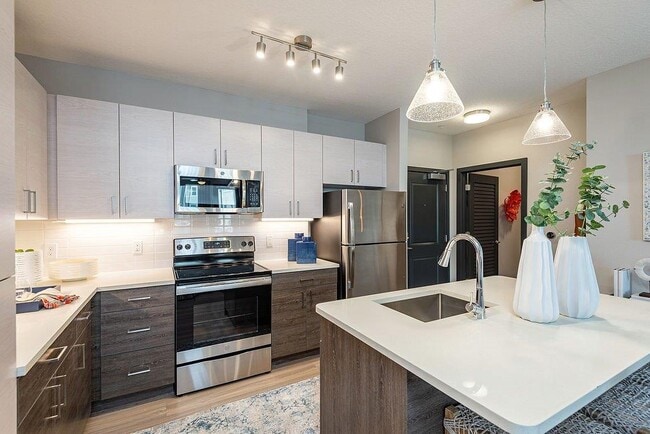 Building Photo - Alton Westshore Rental