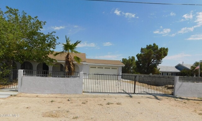 Building Photo - 9841 Mendiburu Rd Rental