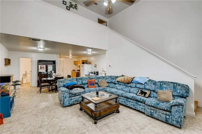 Photo - 110 E Davilla St Unidad 108A