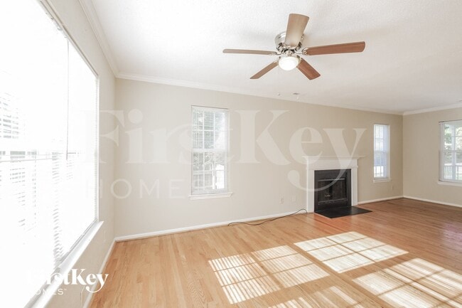 Photo - 2400 Devon Dr