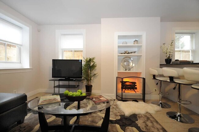 Photo - 724 East Capitol St NE Unidad ID1011204P