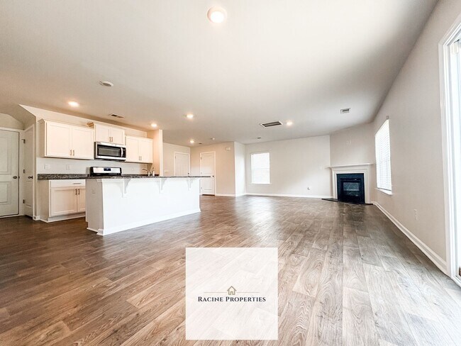 Photo - Stylish 4-bedroom Home in Greer, SC