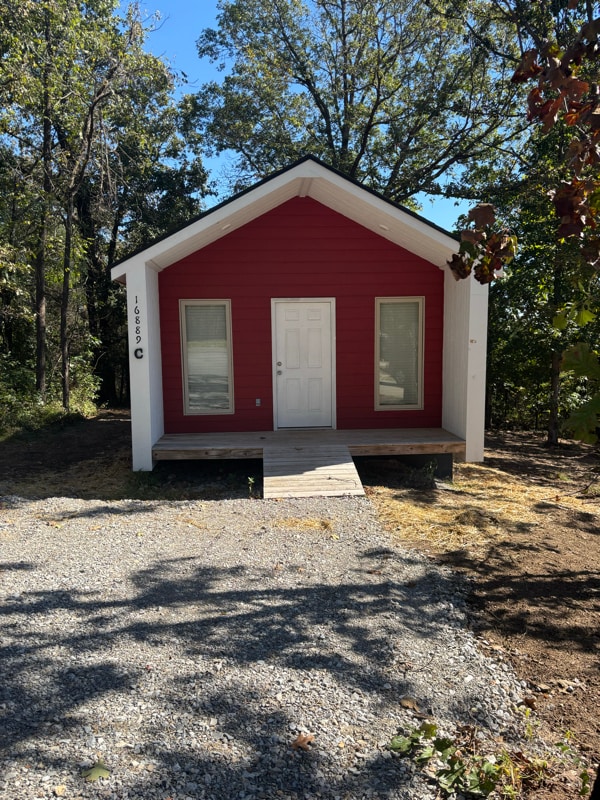 Photo - 16889 Digby Dr