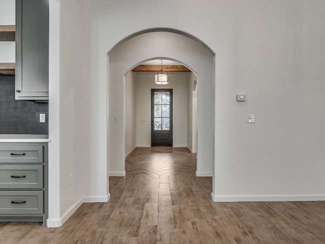 Photo - 8322 Robin Wy