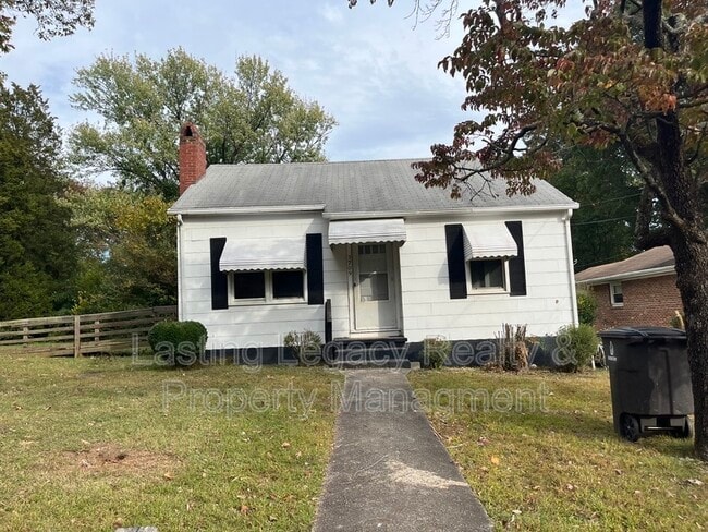 Building Photo - 3709 Prospect Dr