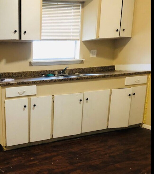 Photo - Cozy Home Only 10 Mins from Downtown San A...