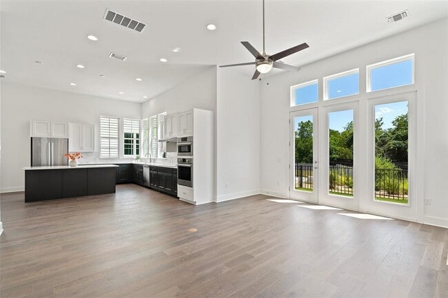 Photo - 4503 Grassland Dr