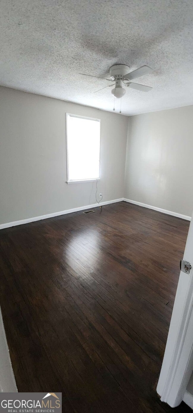 Photo - 812 Edwards Ave