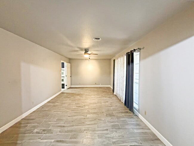 Photo - 4230 Havenview Dr