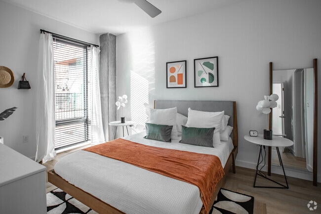 1BR,1BA,-654SF