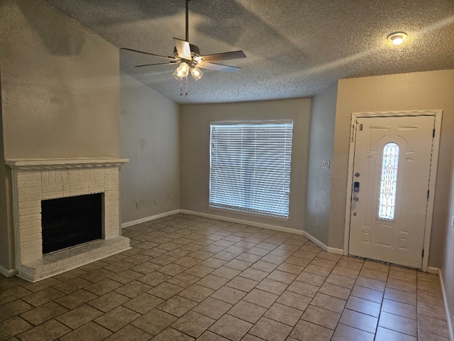 Photo - 1608 Bobby Lee Dr