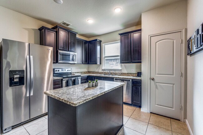 Photo - 223 Azalea Way