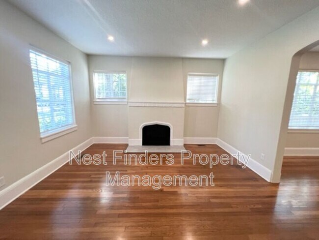 Photo - 3562 Hedrick St