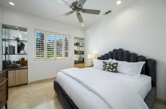 77160 Delgado Dr