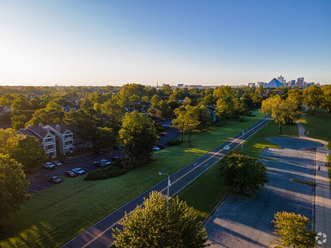 Nature Views | Apartments for Rent in Memphis TN | Riverset Apartments