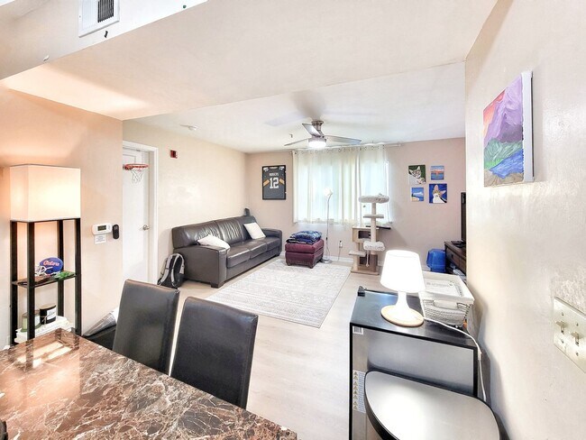 Photo - Campus Edge #708