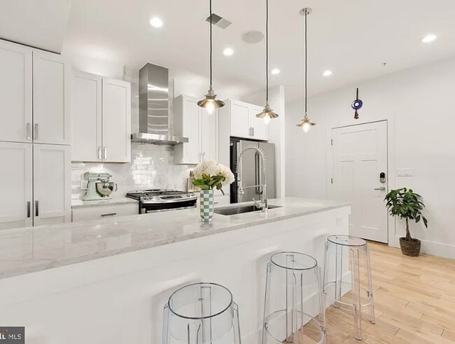 kitchen - 1230 Fairmont St NW Unit 2