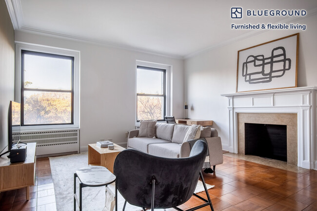 Building Photo - 952 5th Ave Rental