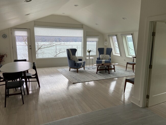 Building Photo - 1288 E Shore Dr Unit Lake apartment