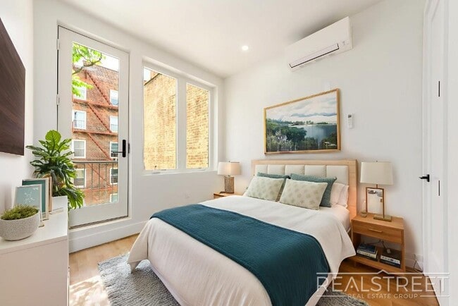 Photo - 1734 Nostrand Ave Unidad 2B