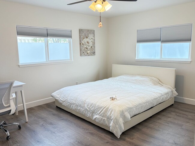 Photo - Large 5 Bedroom Home