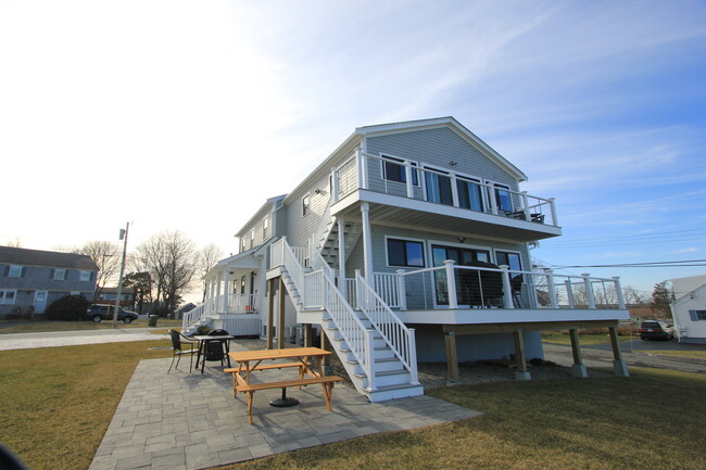 Photo - 69 Knott Ave