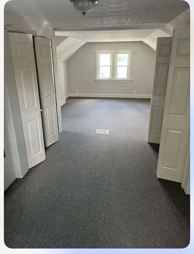 2nd bedroom - 4333 Eileen Dr Unit 2